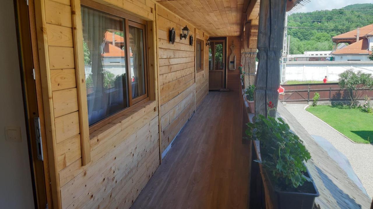 Hotel Casa Buga Vişeu de Sus Zewnętrze zdjęcie